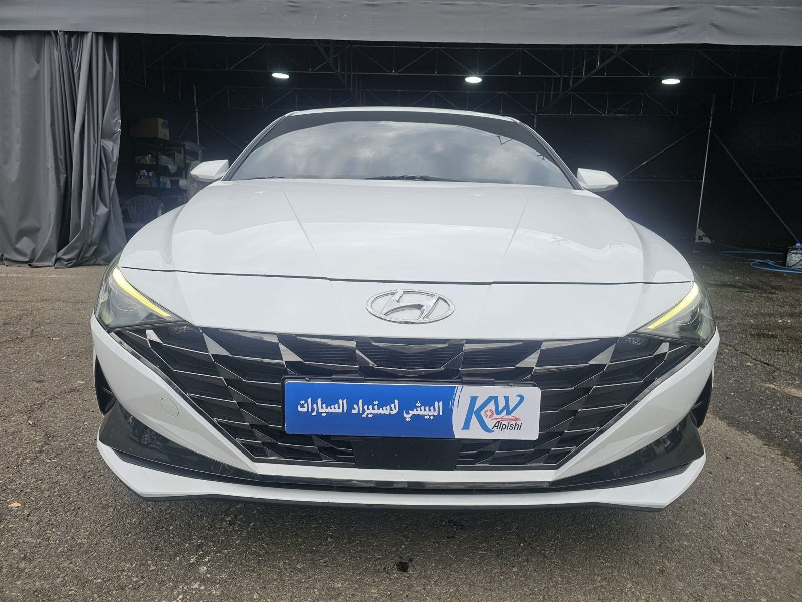 سيارة