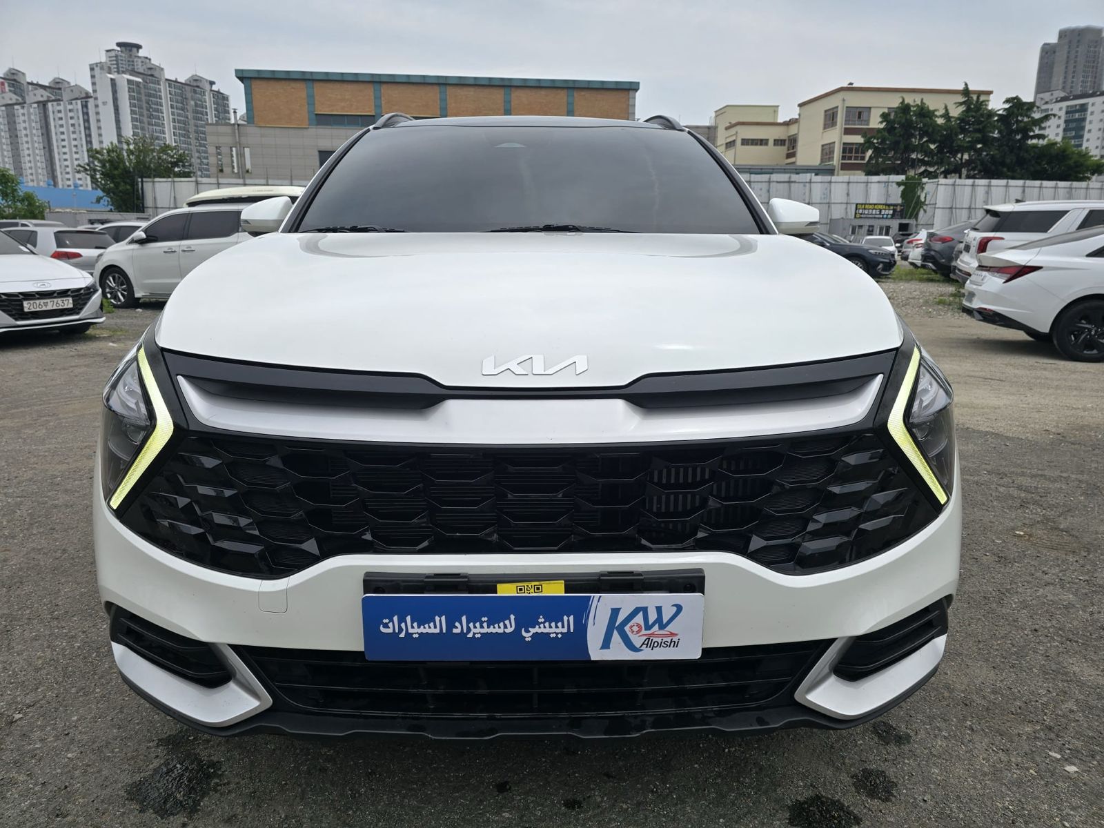 سيارة