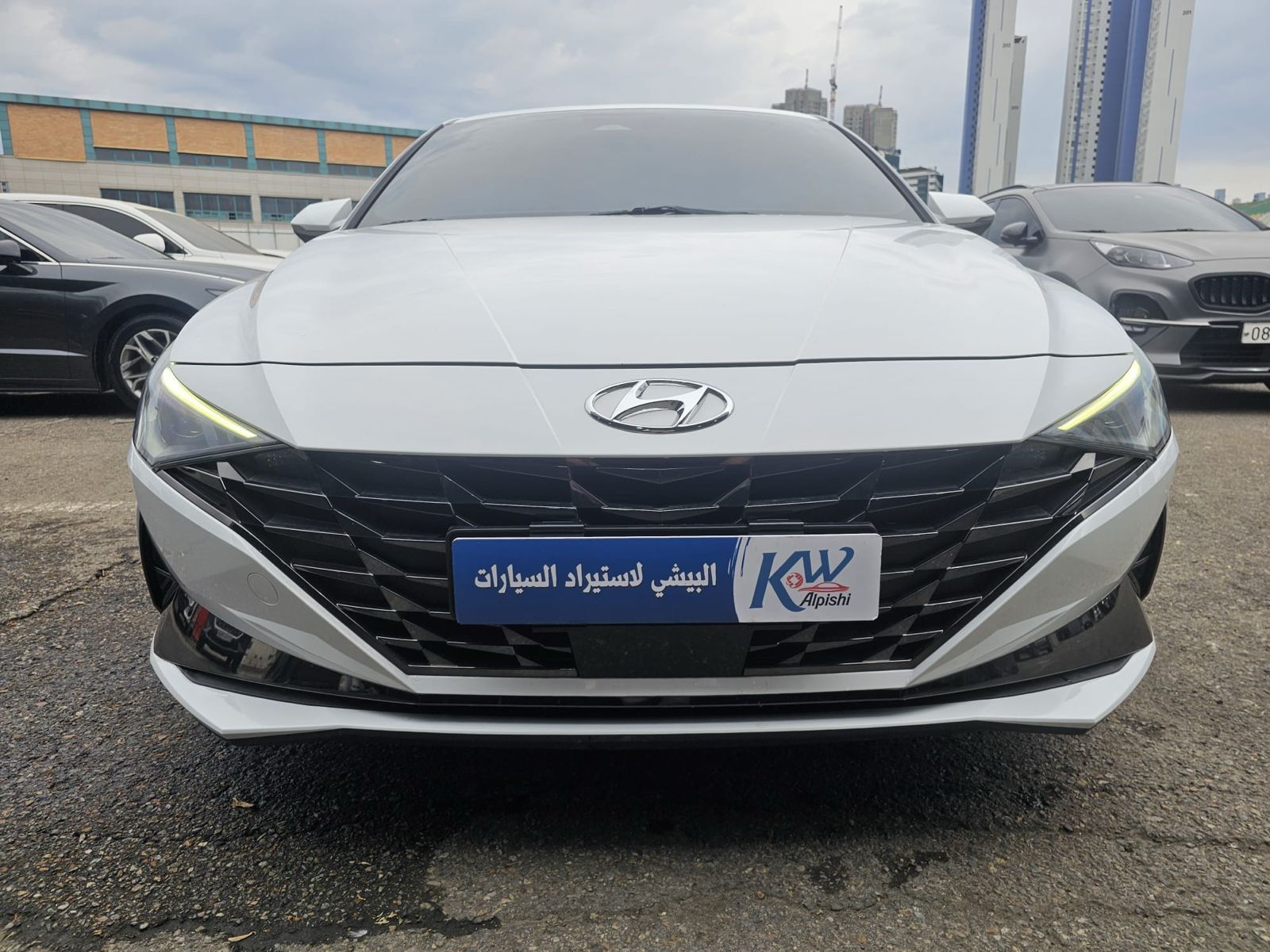 سيارة